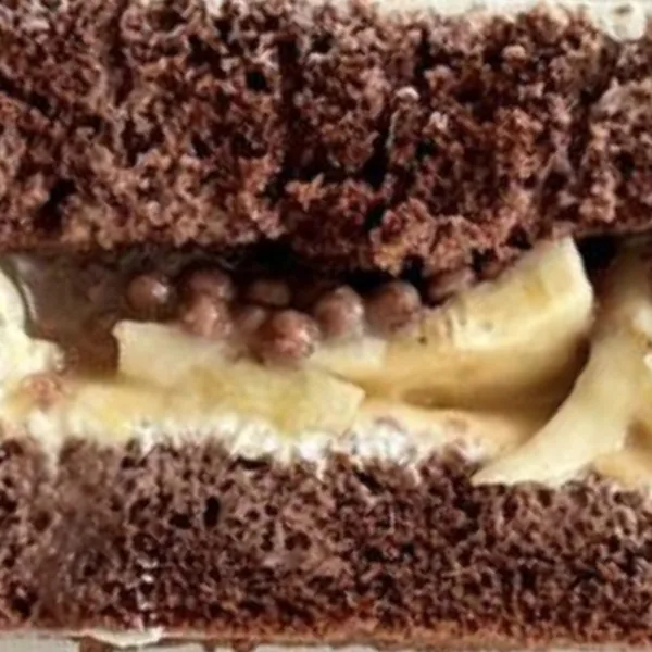 Caramel, banana and crispy