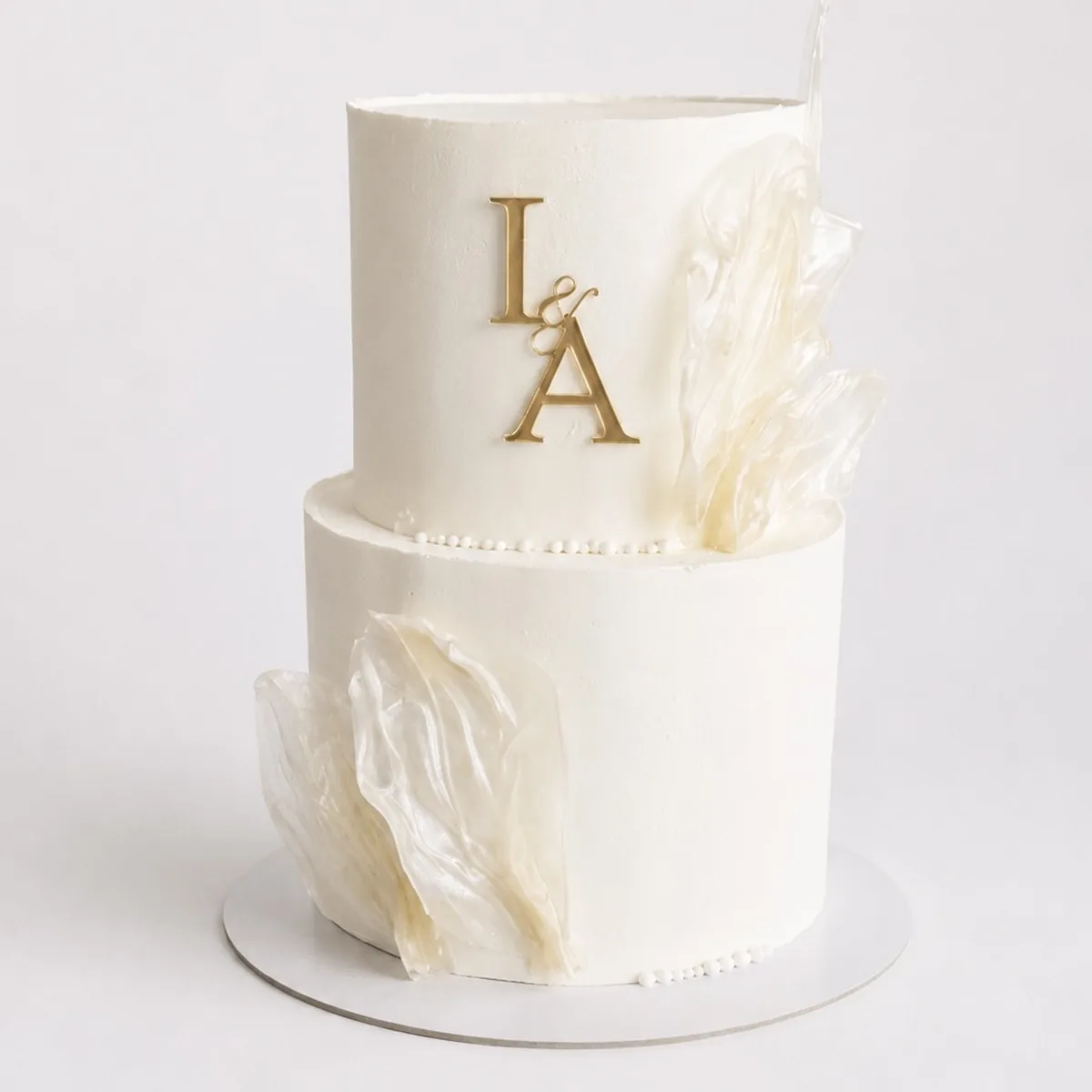 Two tiers and soaring sails