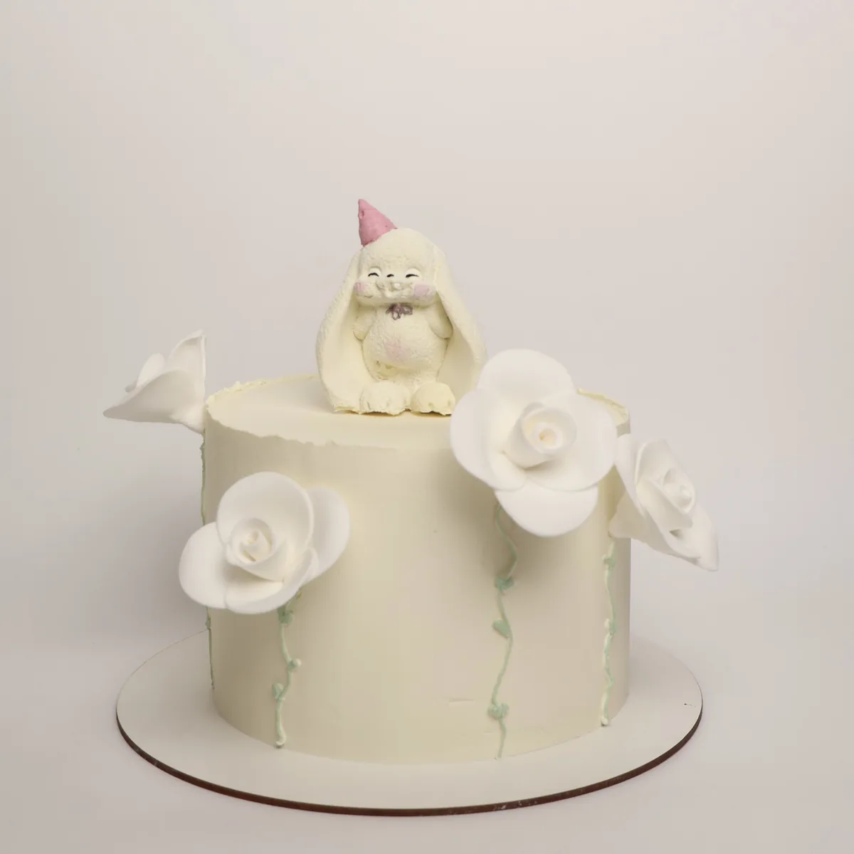 Bunny with flowers